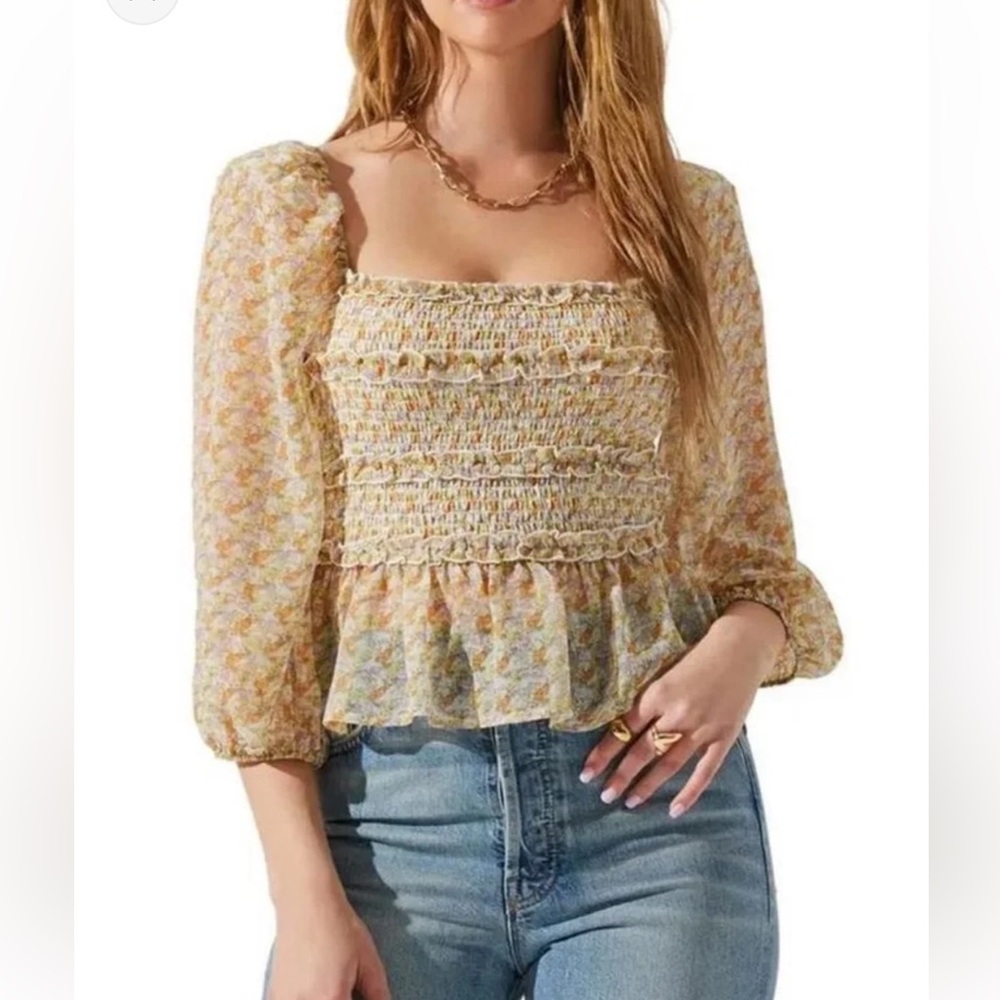 ASTR the Label Concord Smocked Puff Sleeve Top-Floral Pattern